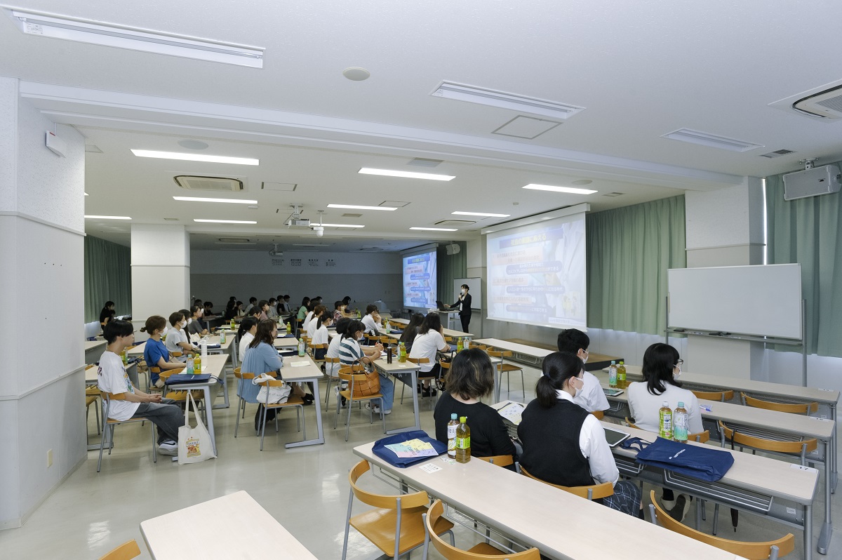 学部説明・在学生スタッフ紹介＆入学者選抜説明